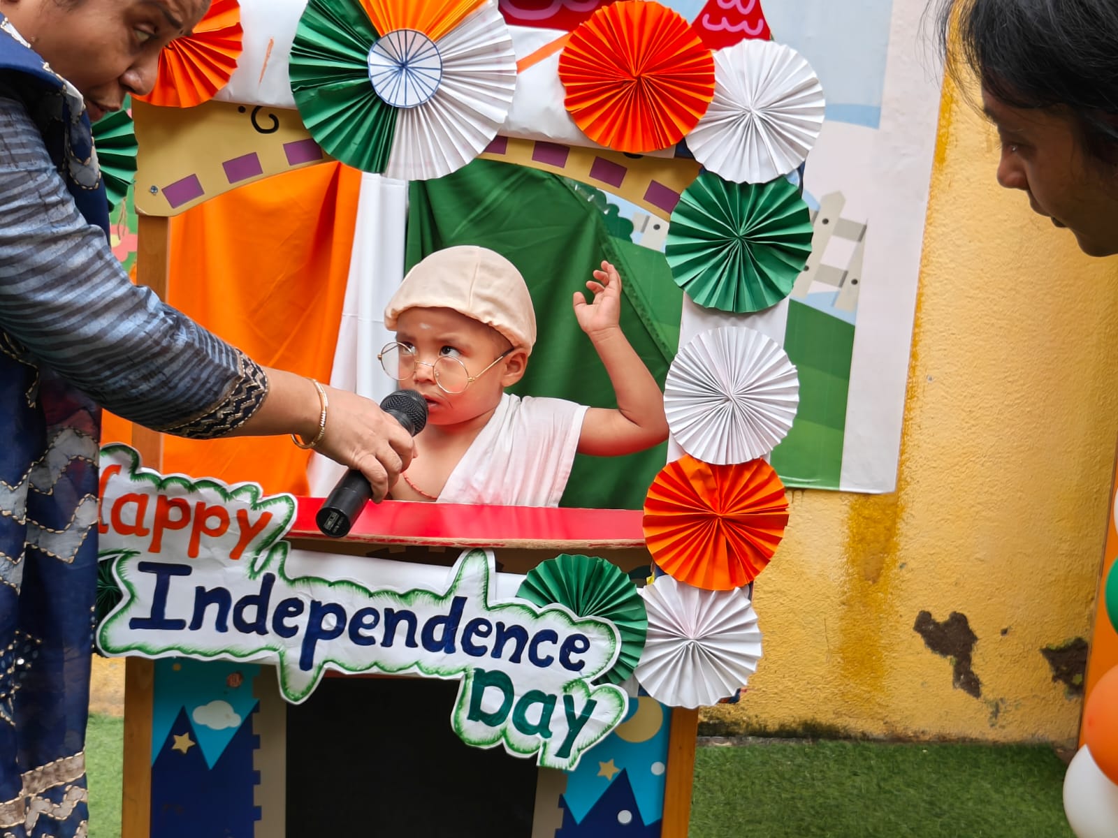 iPlay iLearn - School moments